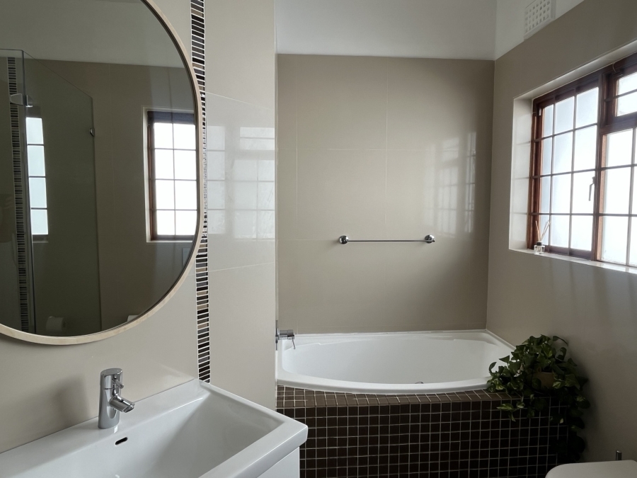 To Let 2 Bedroom Property for Rent in Oranjezicht Western Cape